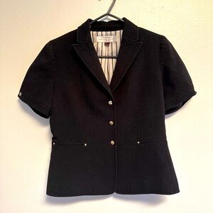 Women’s petite short-sleeve blazer